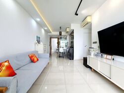Prive (D19), Condominium #585625141
